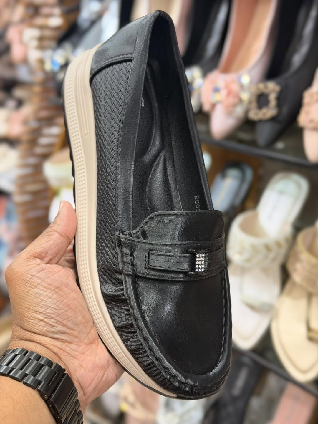 Ladies Shoe