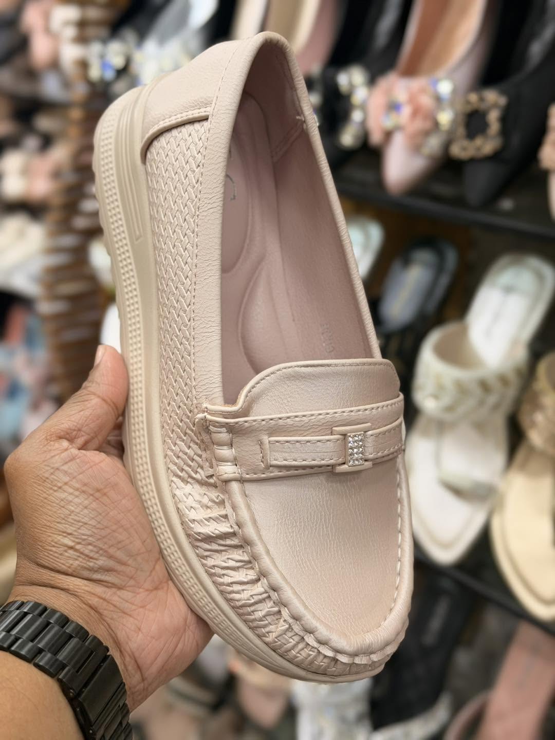 Ladies Shoe