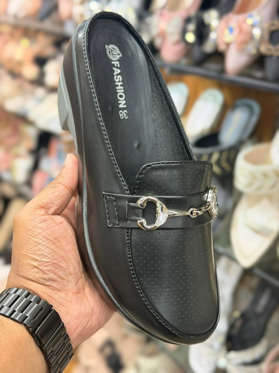 Ladies Shoe