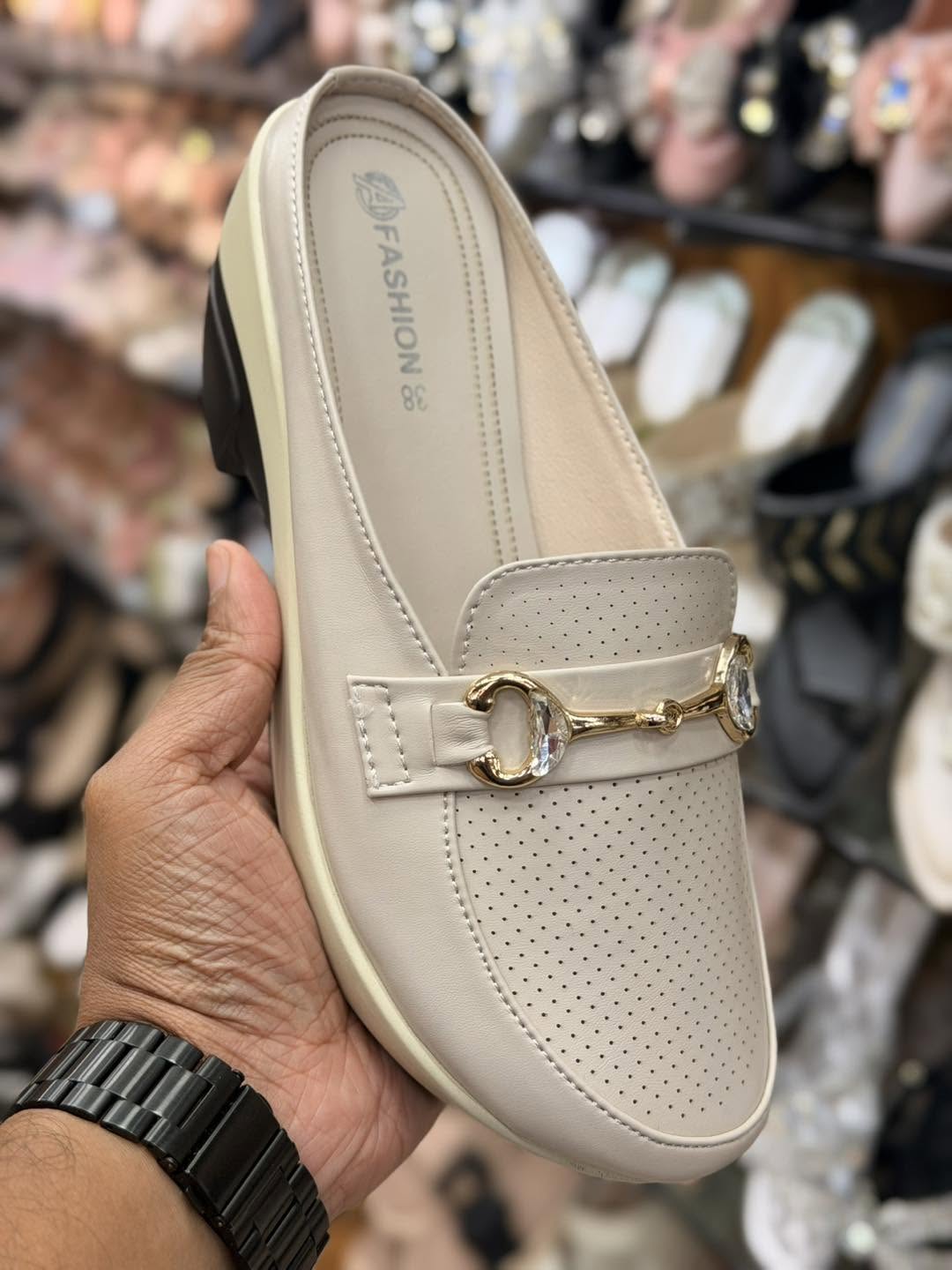 Ladies Shoe