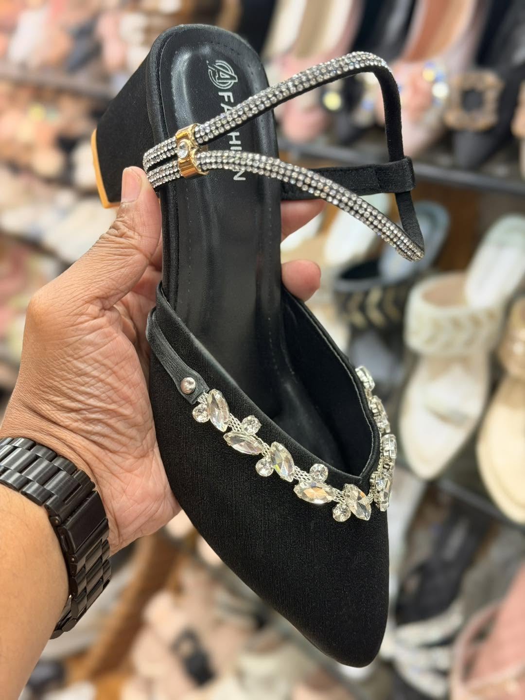 Ladies Shoe