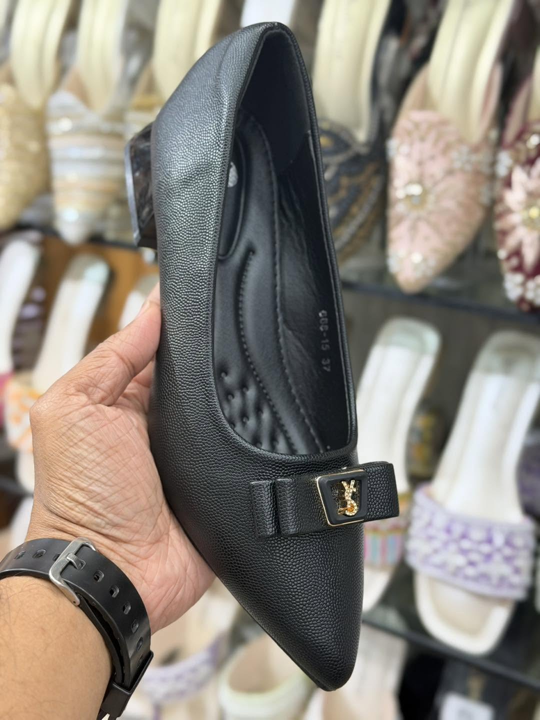 Ladies Shoe