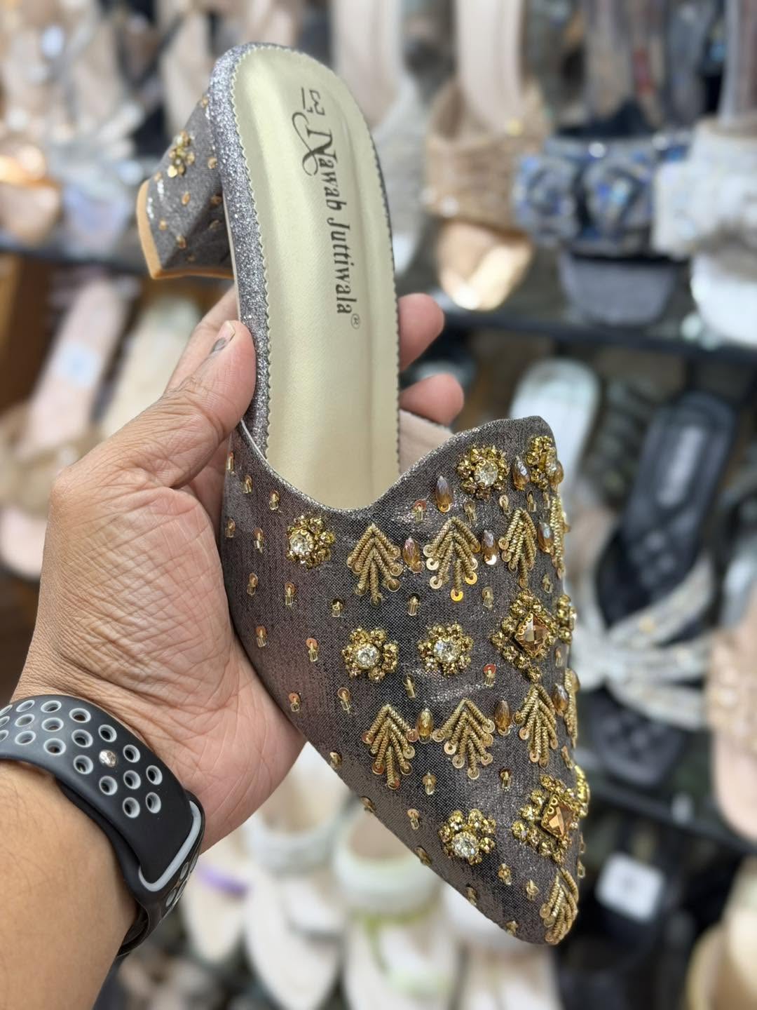 Ladies Shoe