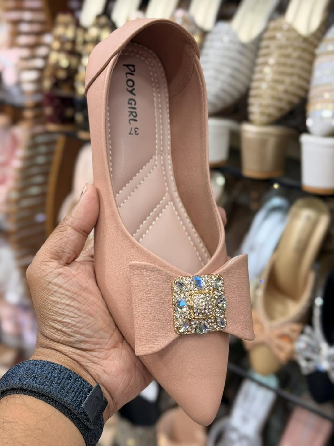 Ladies Shoe