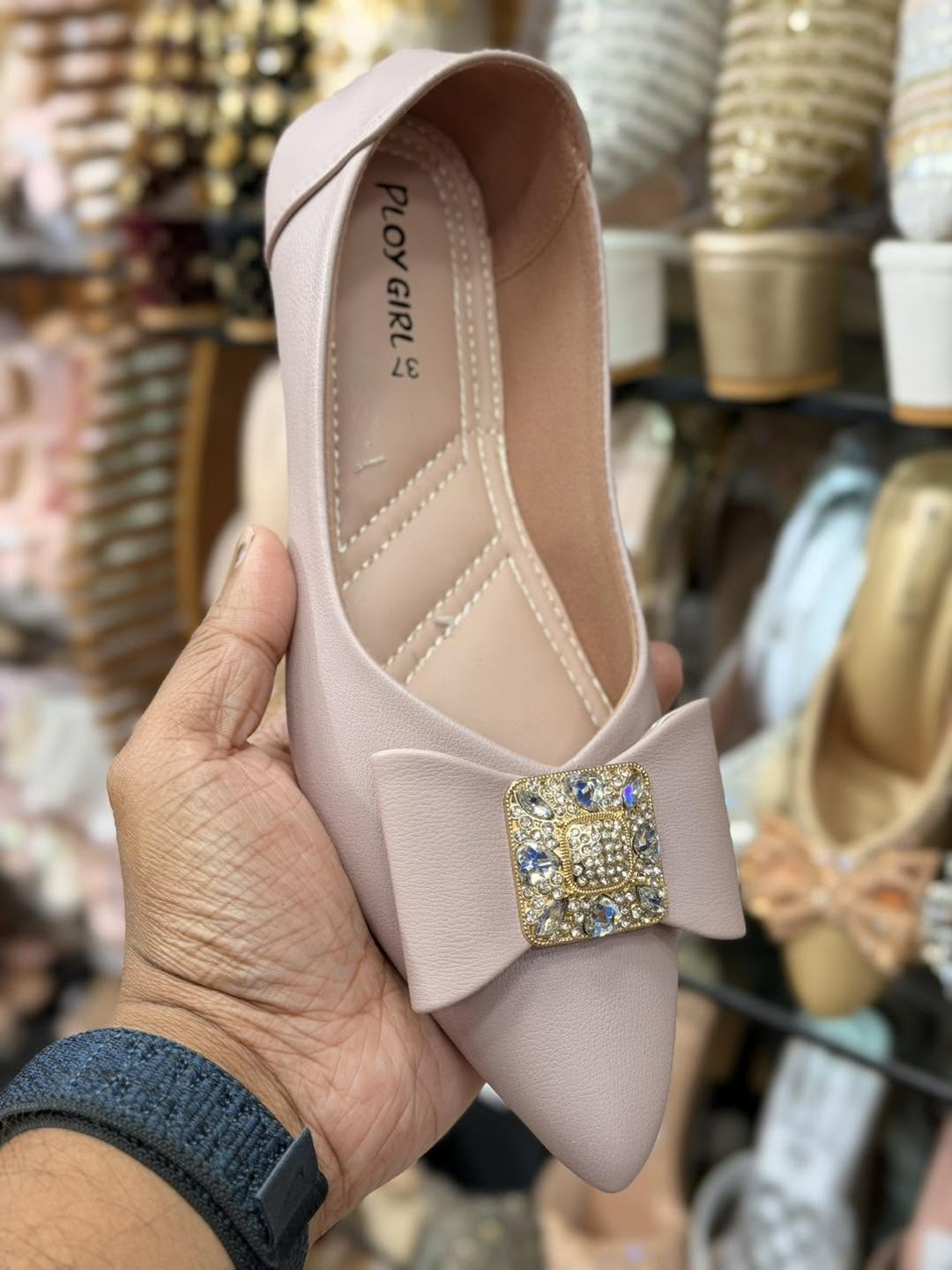 Ladies Shoe